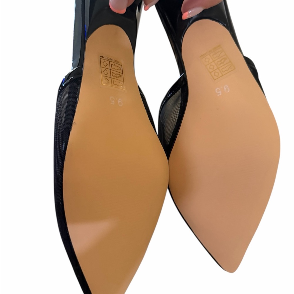 Black Pointed Toe Women’s Flats